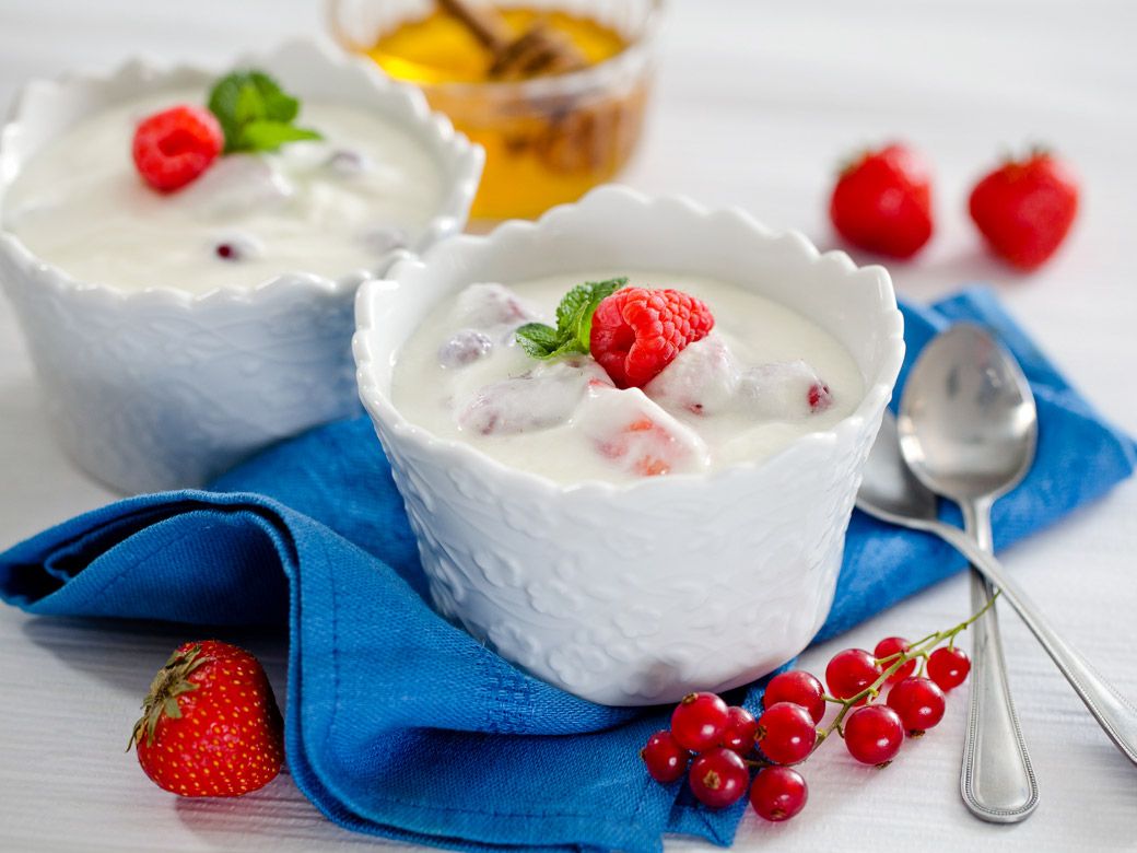 Домашний йогурт с ягодами в мультиварке - шаг 5
