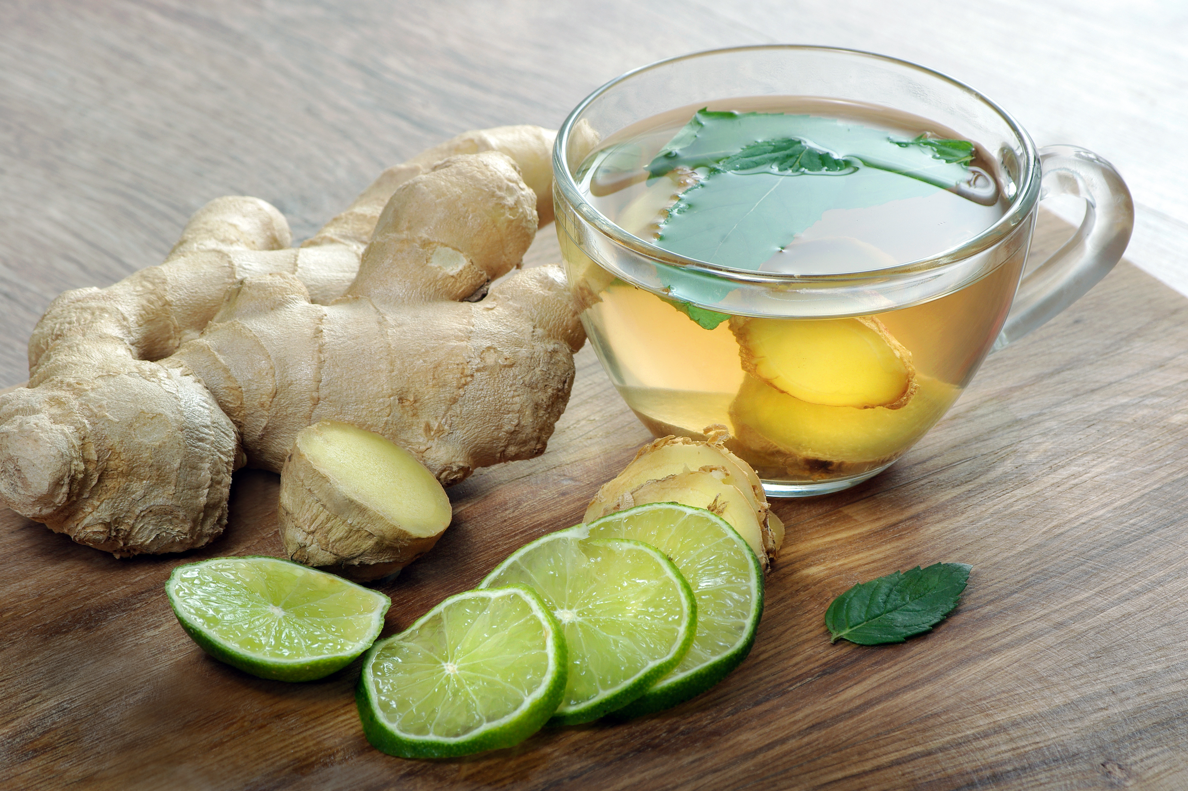 чай "имбирный" с земляникой. чай для похудения с имбирем. имбирь отвар. чай имбирный гималайский. как пить зеленый чай с имбирем для похудения.