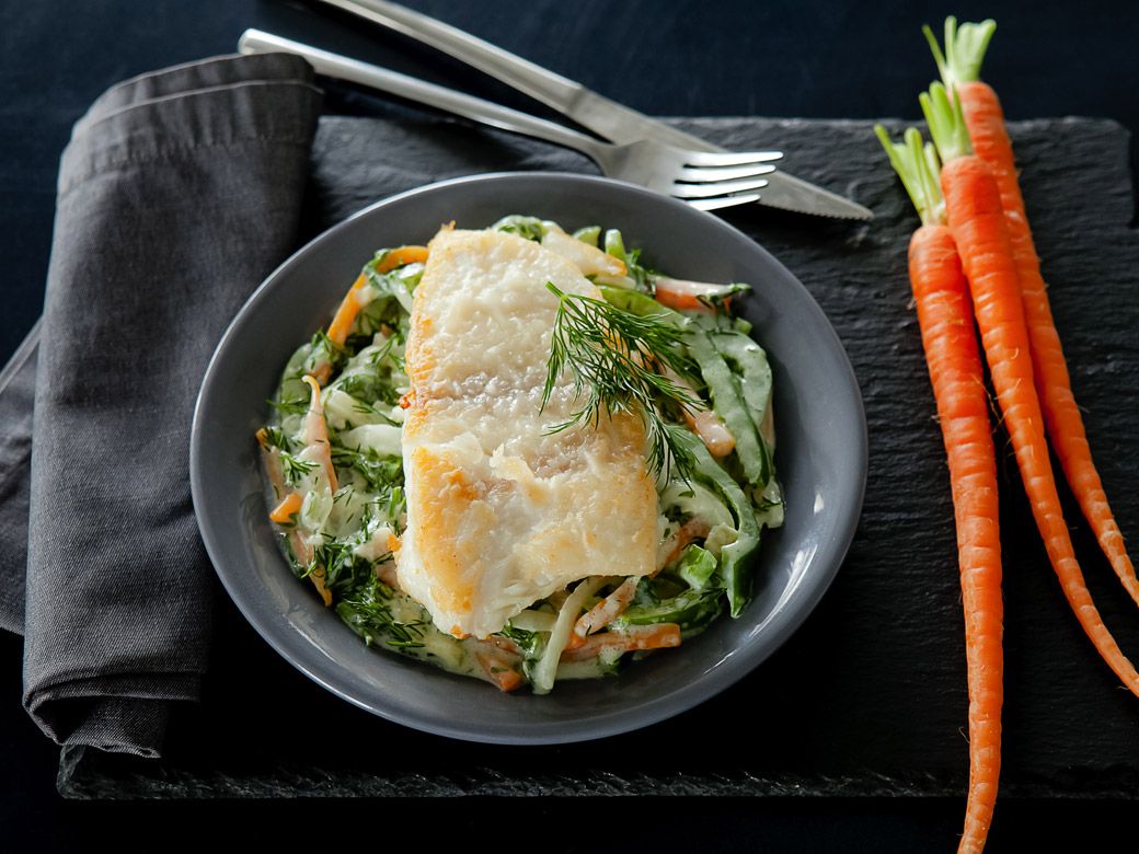 Треска с укропным рагу в мультиварке