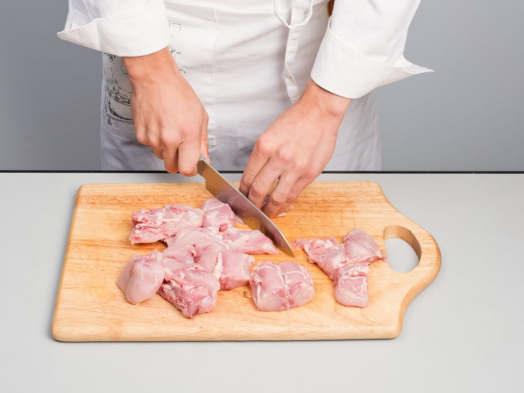 Кролик в сметано-горчичном соусе  в мультиварке - шаг 1