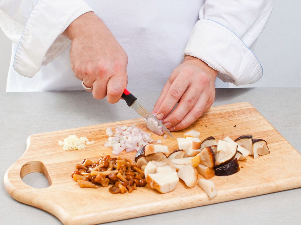 Ризотто с опятами в мультиварке - шаг 1