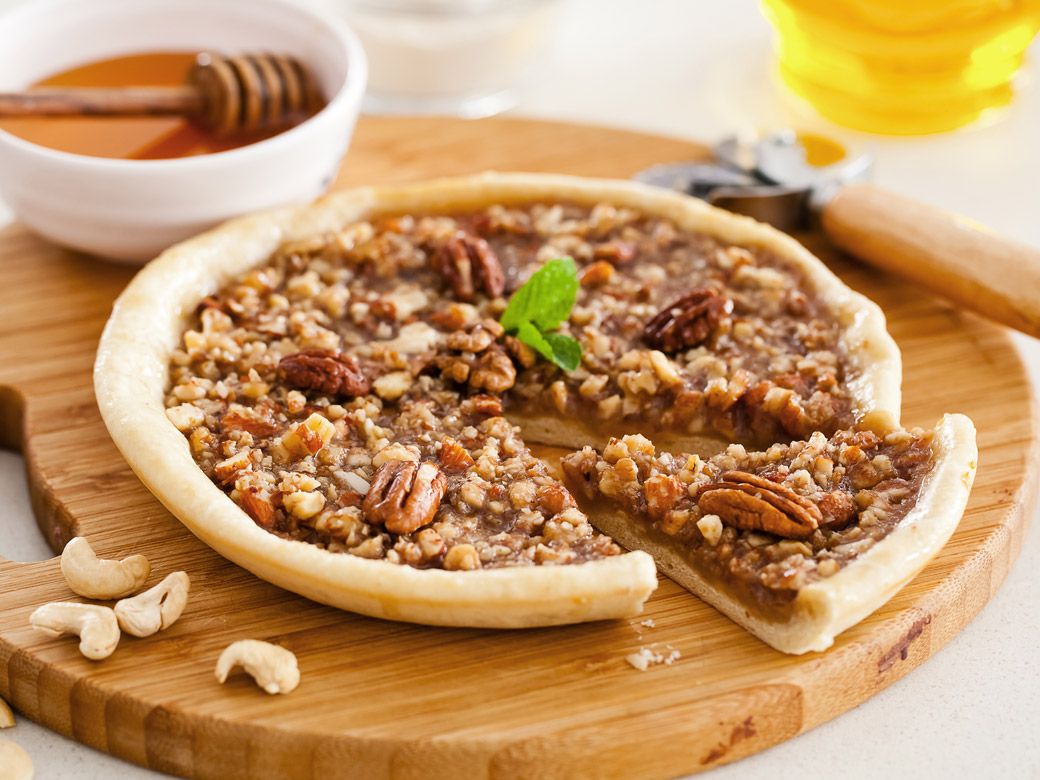 Рецепт: Пицца с орехами и медом в мультиварке - шаг 6
