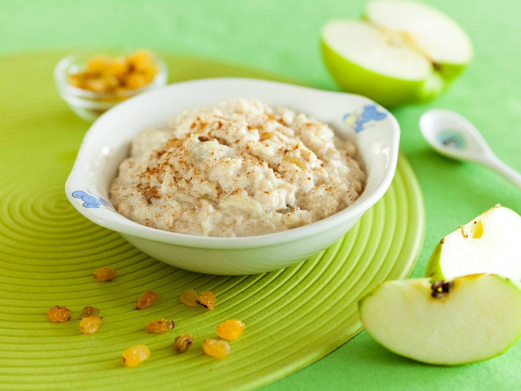 Овсяная каша с яблоком, изюмом и корицей в мультиварке